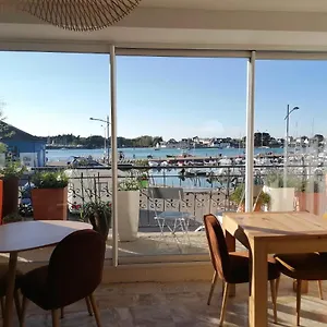  Bed & Breakfast La Bulle D'etel, &